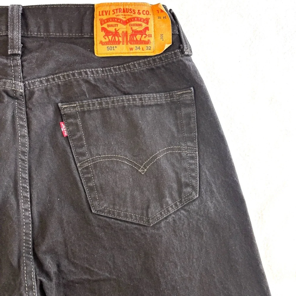 Levi's 501 Men's Black Faded Buttonfly Classic 100% Cotton Straight Jeans‎ 34/32